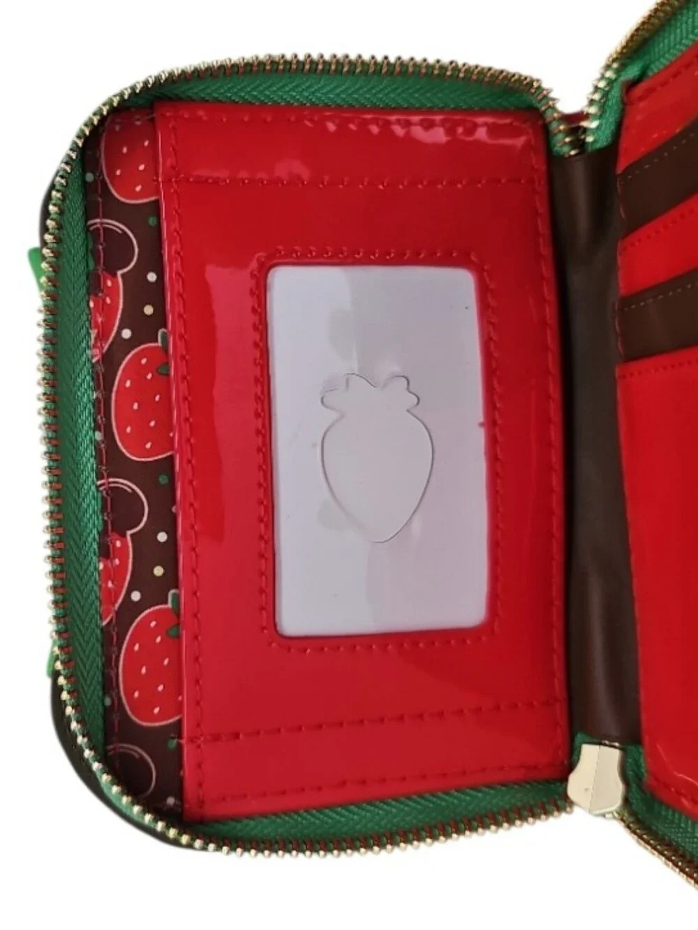 Loungefly Disney Minnie Strawberry Scented Zip Wallet NWT Sweet Treat Exclusive